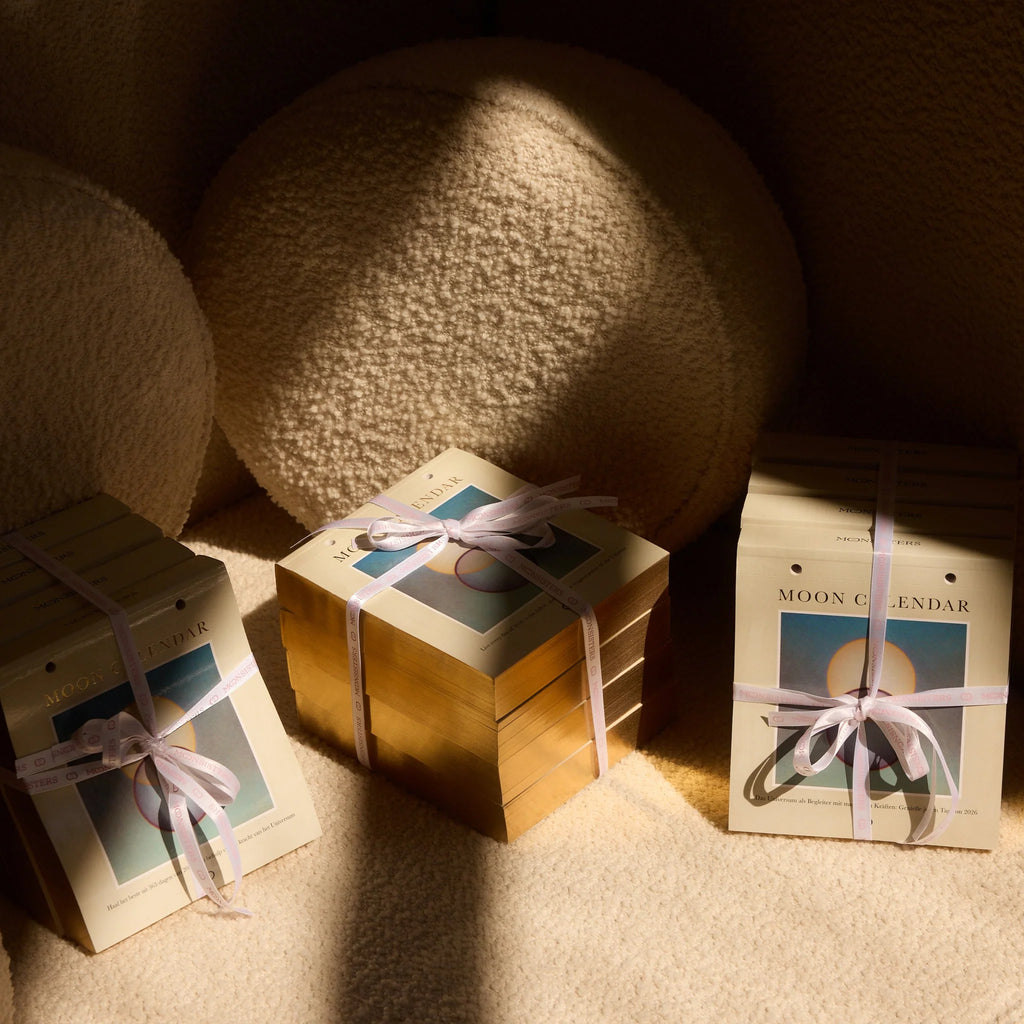 Moonsisters Moon Calender 2026