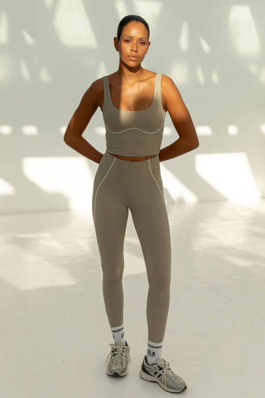 The Lola Club Legging Alma