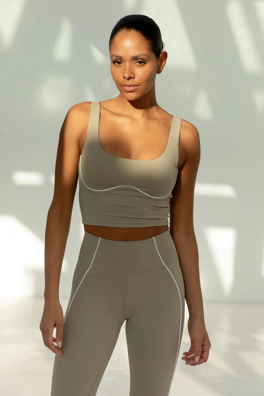 The Lola Club Legging Alma